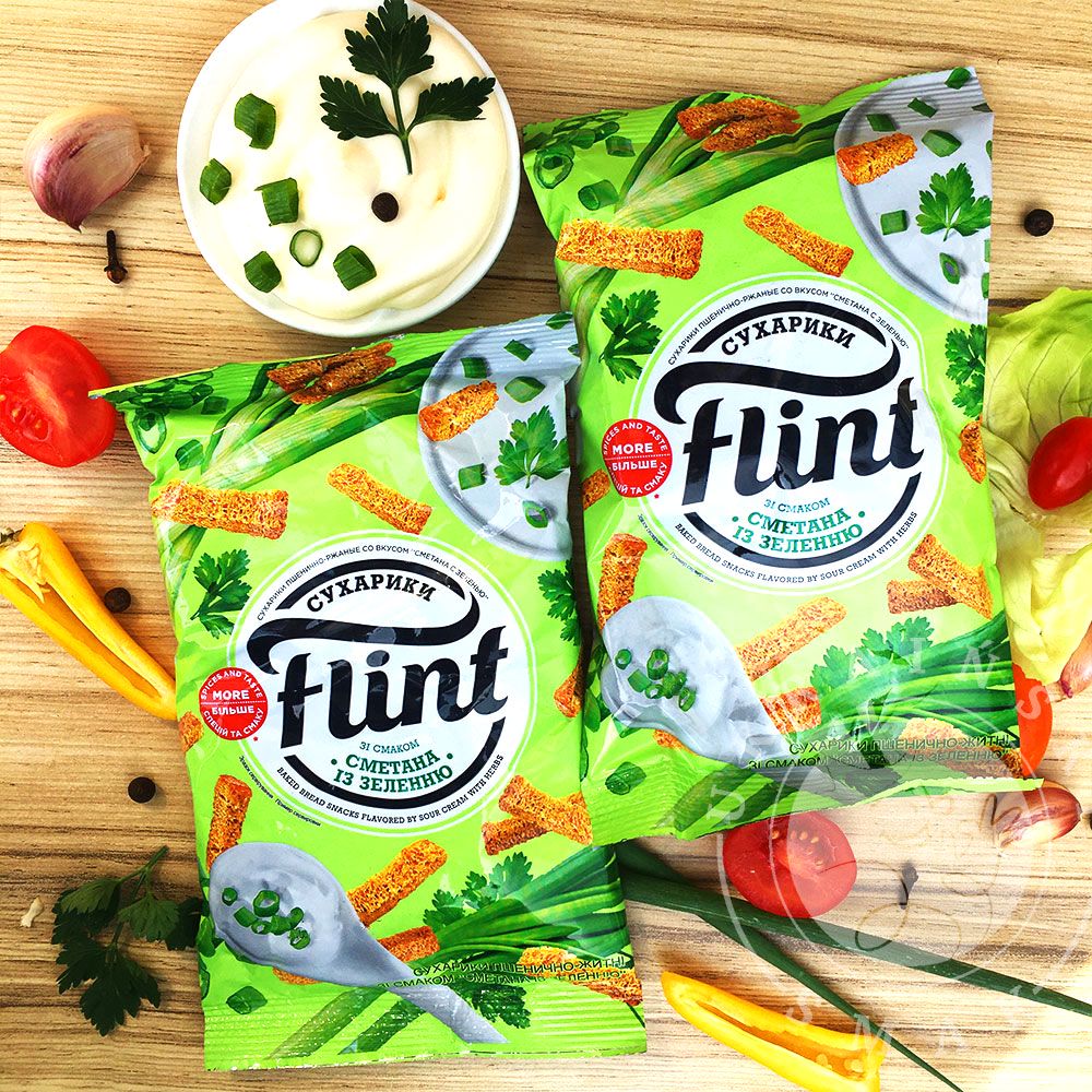 "Sucharki “Flint” o smaku śmietany z ziołami."